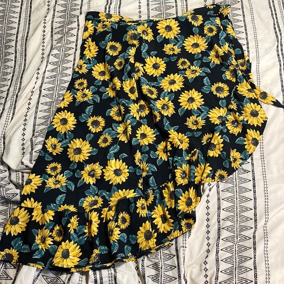 h and m sunflower skirt